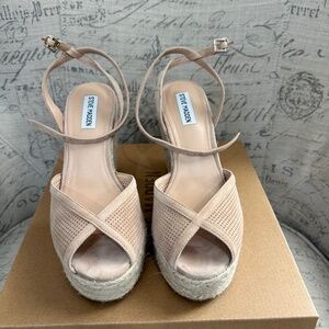 Steve Madden Sydnee Heeled Sandal(Tan Suede)